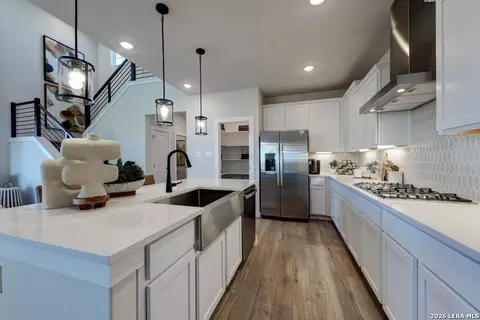 8722 Thyme Mdw, Elmendorf, TX 78112