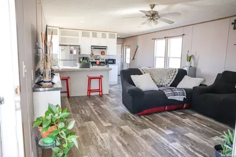 35 S Ala Blanca, Lytle, TX 78052 photo 4