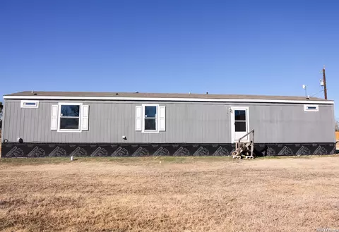 35 S Ala Blanca, Lytle, TX 78052 photo 3
