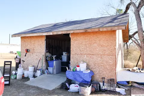 35 S Ala Blanca, Lytle, TX 78052 photo 19
