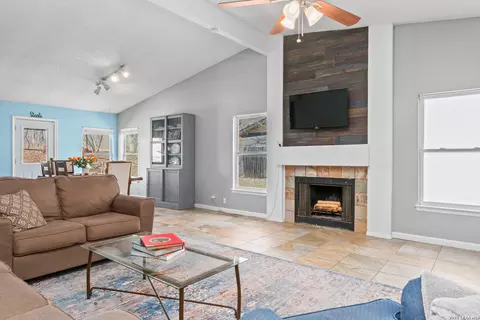 5323 Vista Run, San Antonio, TX 78247