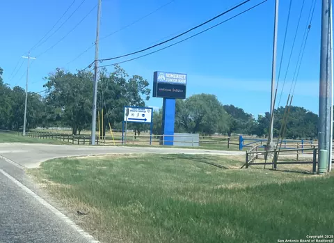 4810 S Loop 1604, Von Ormy, TX 78073 photo 1