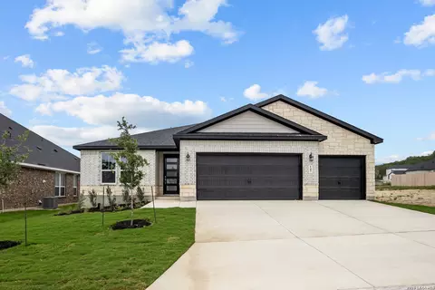 147 Highland Park, Castroville, TX 78009