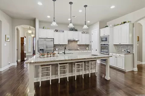 28555 Tristant Rdg, San Antonio, TX 78260