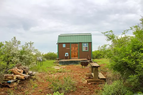 464 Cr354, Charlotte, TX 78011