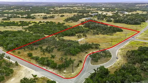 701 Windmill Ridge Dr, Blanco, TX 78606 photo 3