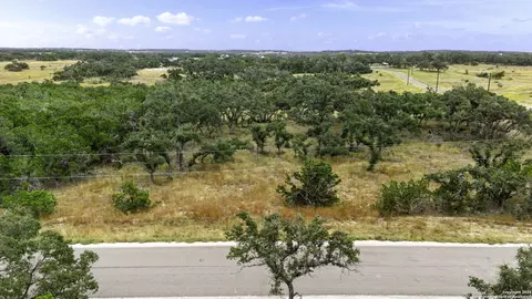 701 Windmill Ridge Dr, Blanco, TX 78606 photo 2