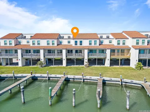 620 S Fulton Beach Rd #204, Rockport, TX 78382