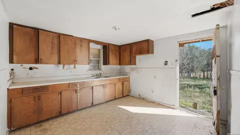 510 Volunteer, Seguin, TX 78155