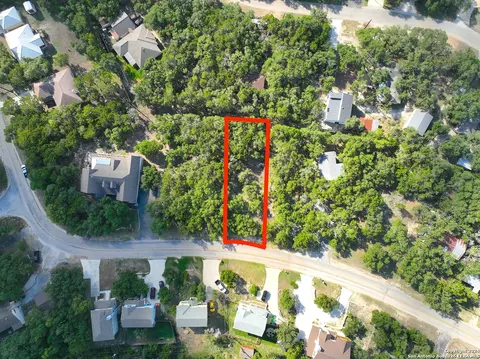 2210 Grandview, Canyon Lake, TX 78133