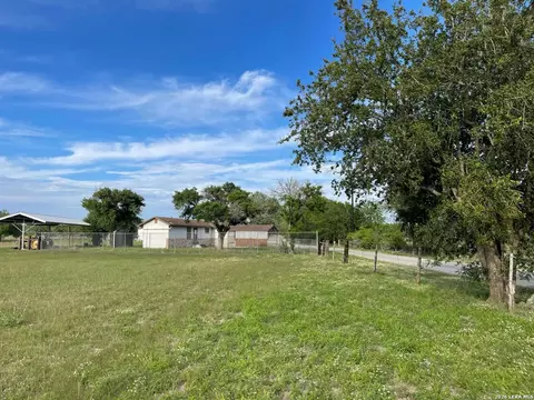 119 County Rd, Alice, TX 78332