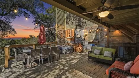 817 Scenic Dr, Canyon Lake, TX 78133