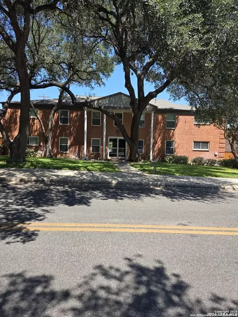 231 Silver Sands #5, San Antonio, TX 78216