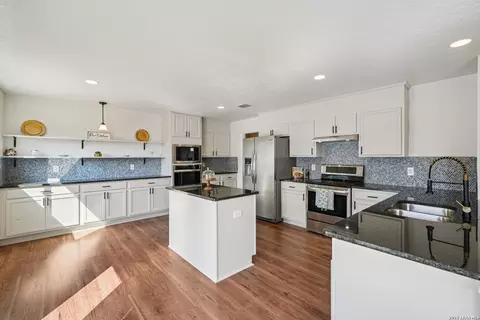 9106 Sycamore Cv, San Antonio, TX 78245