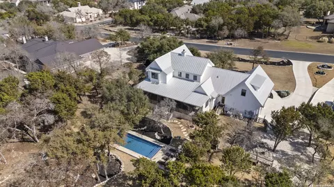 104 Balcones Bnd, Boerne, TX 78006