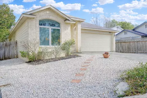 6003 Woodway Ct, San Antonio, TX 78249