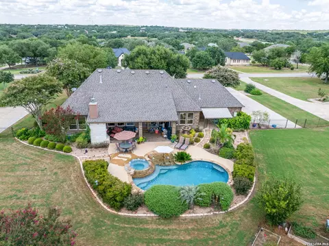 208 Lowman, New Braunfels, TX 78132