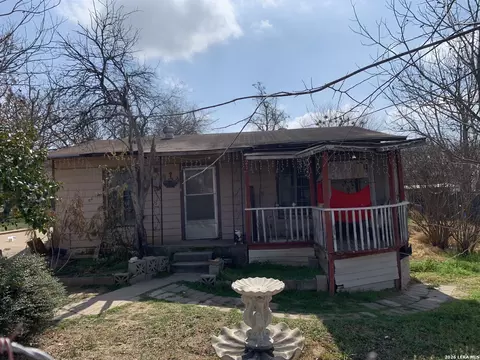 4254 Twin Vly, Von Ormy, TX 78073