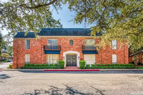 7500 Callaghan Rd #218, San Antonio, TX 78229