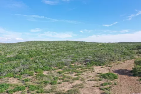 00 Fm 140, Pearsall, TX 78061