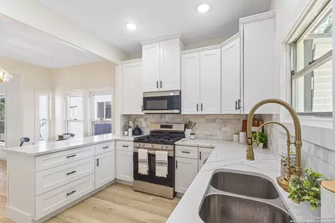 705 E Woodlawn, San Antonio, TX 78212