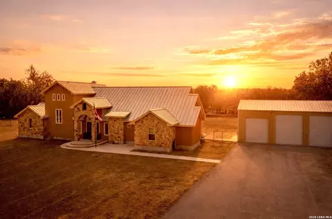 4691 Fm 1339, Kingsbury, TX 78638