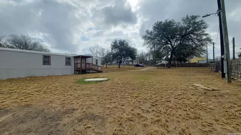 4325 Mountain Pass, Von Ormy, TX 78073 photo 2