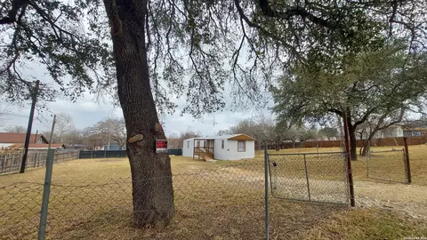 4325 Mountain Pass, Von Ormy, TX 78073 photo 3
