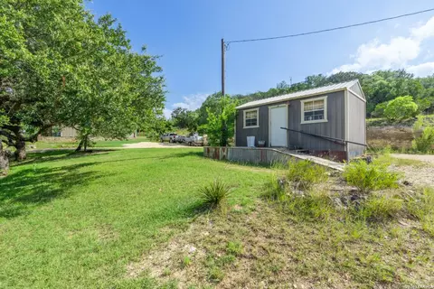Exterior - 1079 County Road 357, Utopia, TX 78884 photo 5 of 26