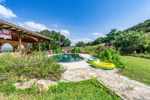 Exterior - 1079 County Road 357, Utopia, TX 78884 photo 8 of 26