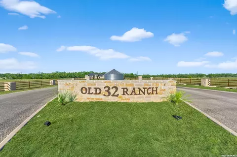 732 Whiskey Trl, Blanco, TX 78606
