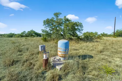 732 Whiskey Trl, Blanco, TX 78606