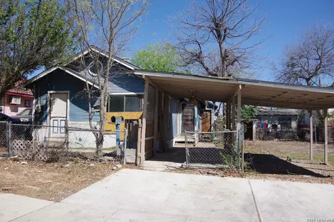 1211 Rivas, San Antonio, TX 78207