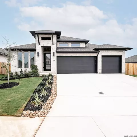 1734 Gyst Rd, Seguin, TX 78155