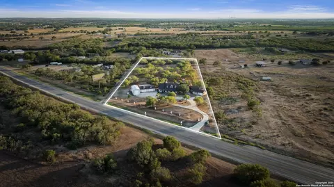 View/Area - 765 E Loop 1604, Saint Hedwig, TX 78152 photo 1 of 5