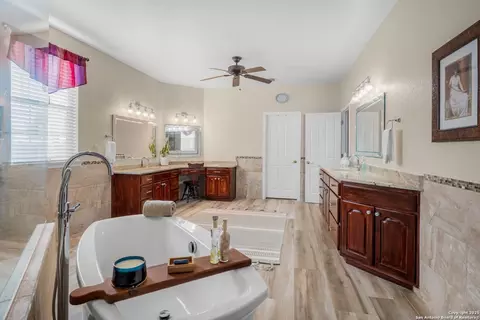 Bath - 765 E Loop 1604, Saint Hedwig, TX 78152 photo 3 of 7