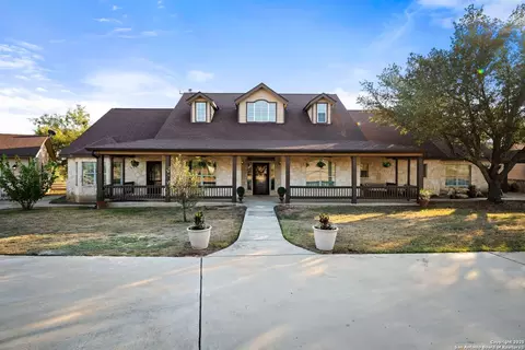 Exterior - 765 E Loop 1604, Saint Hedwig, TX 78152 photo 4 of 16