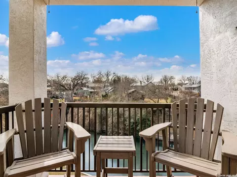 401 W Lincoln St #A208, New Braunfels, TX 78130