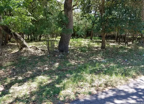 1906 Pipestone Dr, San Antonio, TX 78232