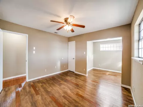 Bedroom - 6953 Von Ormy Rd, Von Ormy, TX 78073 photo 2 of 5