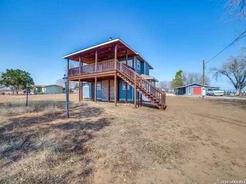 6953 Von Ormy Rd, Von Ormy, TX 78073