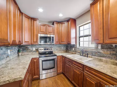 Kitchen - 6953 Von Ormy Rd, Von Ormy, TX 78073 photo 2 of 2