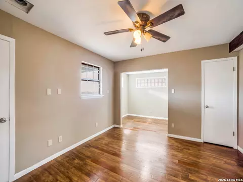 Bedroom - 6953 Von Ormy Rd, Von Ormy, TX 78073 photo 4 of 5