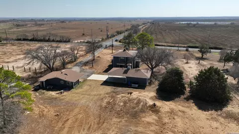 View/Area - 6953 Von Ormy Rd, Von Ormy, TX 78073 photo 2 of 4