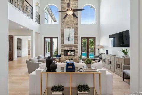 1005 Wiltshire, Terrell Hills, TX 78209