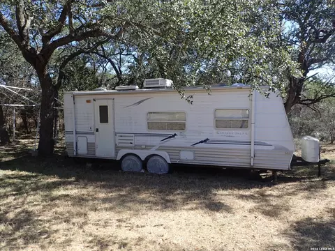 118 Harbor Vw, Lakehills, TX 78063