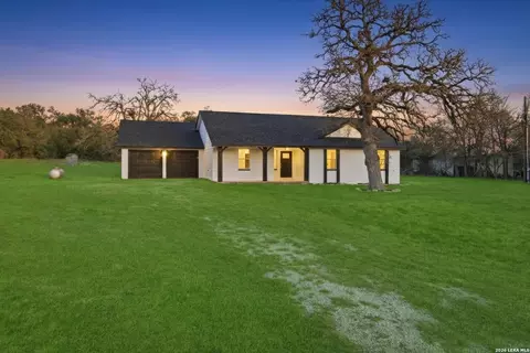 1070 Lonesome Trl, Driftwood, TX 78619