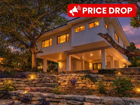 568 W Quill Dr, San Antonio, TX 78228