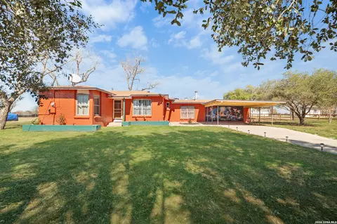 12055 Fm 1346, Saint Hedwig, TX 78152