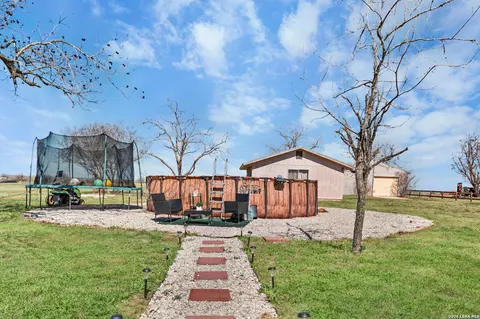 12055 Fm 1346, Saint Hedwig, TX 78152